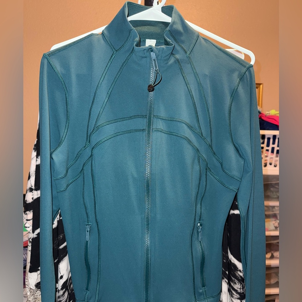 Lululemon DEFINE CROPPED JACKET